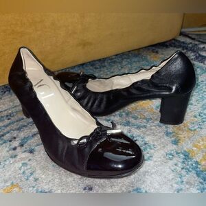 AGL Attilio Giusti Leombruni Black Toe Cap Pumps Heels 39.5 (RUN SMALL)